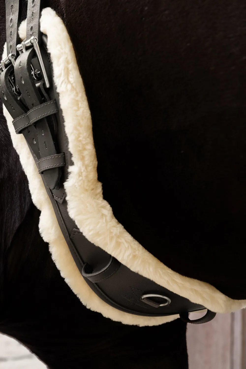 Kentucky Horsewear Kentucky Horsewear|Sadelgjordar & Tillbehör-Anatomisk Dressyrgjord Fårskinn Svart
