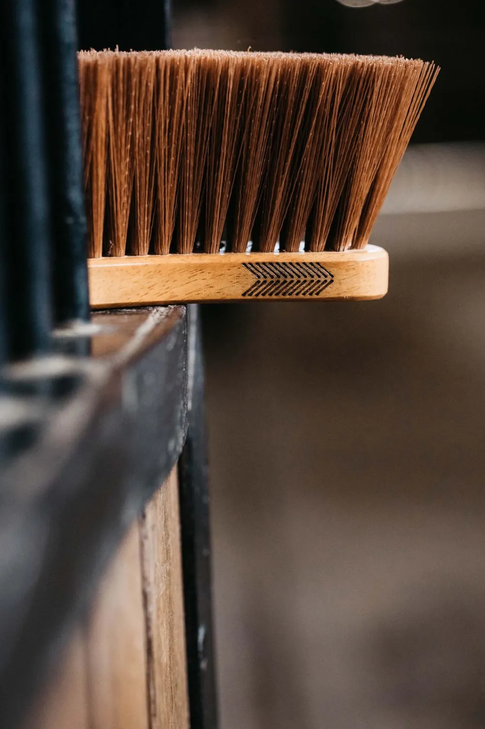 Grooming Deluxe Grooming Deluxe|Ryktväskor & Ryktborstar-Borste Svängd Mellan