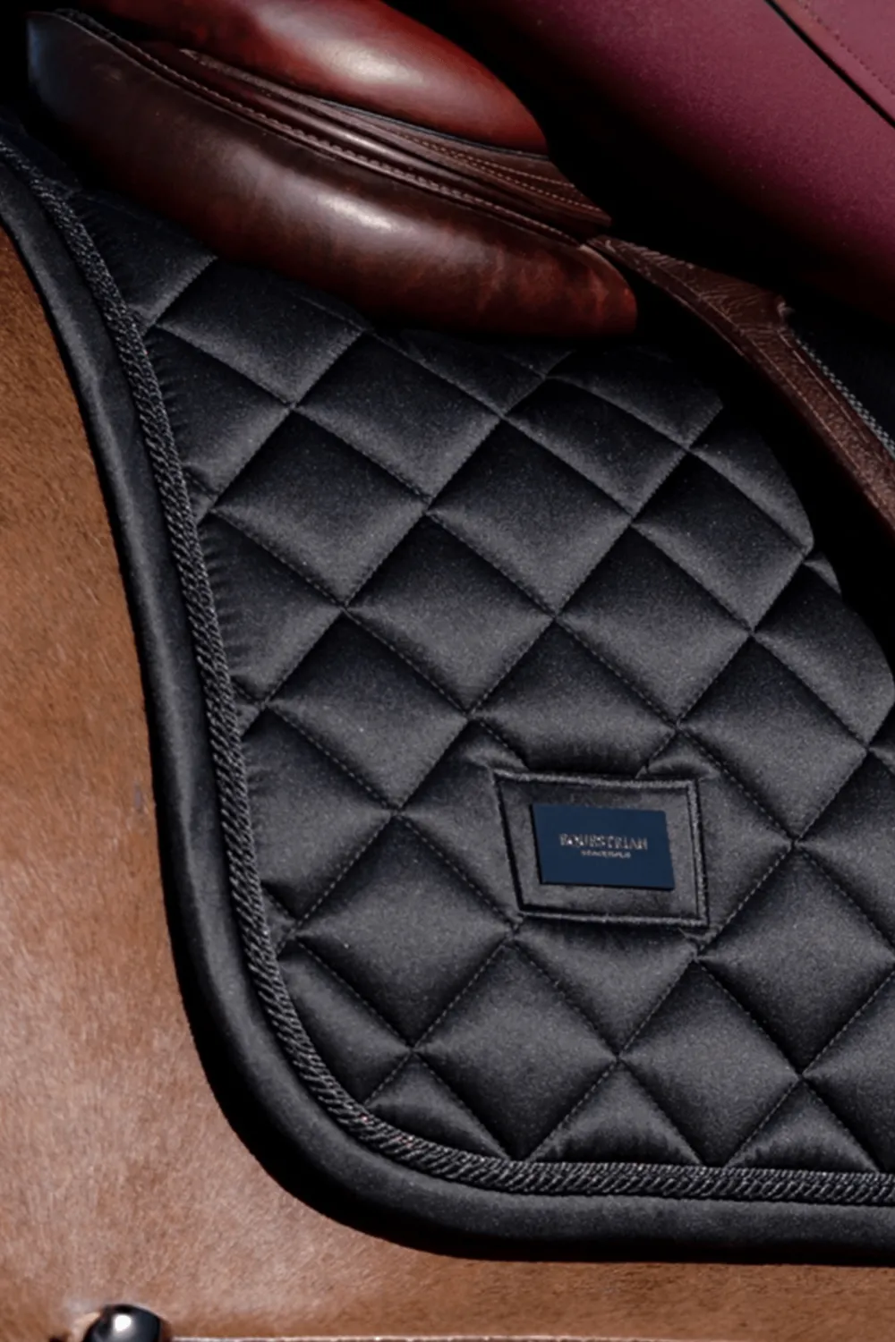 Equestrian Stockholm Schabrak & Huvor-Dressyrschabrak