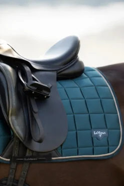 LeMieux Schabrak & Huvor|Lemieux-Dressyrschabrak oire Cassic Junge