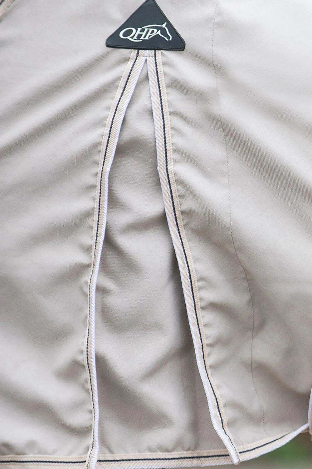 QHP Qhp-Eksemtäcke med Hals Beige