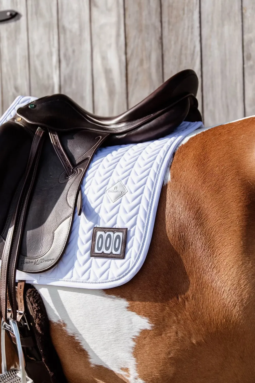 Kentucky Horsewear Schabrak & Huvor-Fiskben Tävlingsschabrak Vit