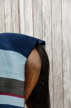 Kentucky Horsewear Hästtäcken & Flughuvor|Kentucky Horsewear-Fleecefilt Stripes 210*200 Navy/Grey