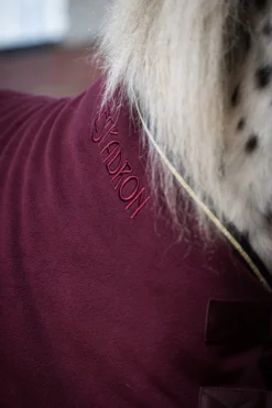 Eskadron Hästtäcken & Flughuvor|Eskadron-Fleecetäcke Core Contrast Shetty Blackberry