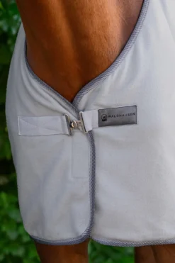 Waldhausen Hästtäcken & Flughuvor-Fleecetäcke Economic med Maggjordar Silvergrey