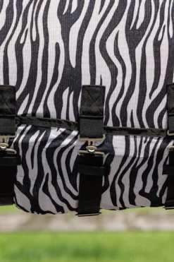 QHP Qhp|Flugskydd-Flugtäcke m Hals och Flughuva Zebra