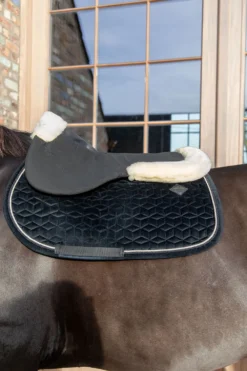 Kentucky Horsewear Sadlar & Sadelpaddar-Fårskinn Impact Equalizer Sadelpadd