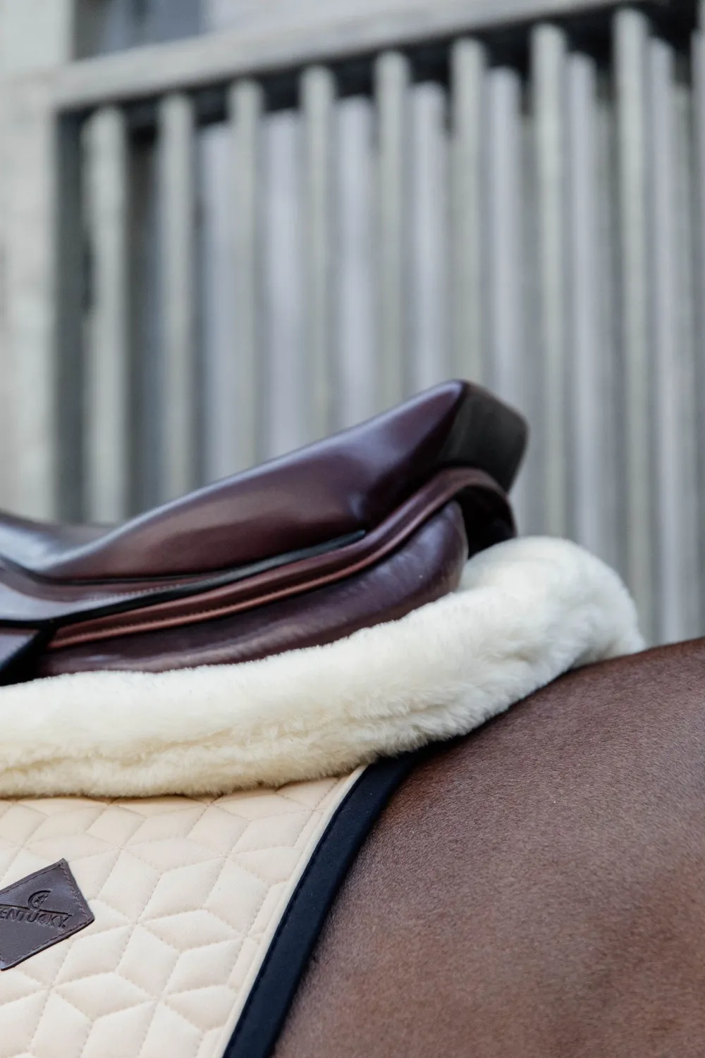 Kentucky Horsewear Sadlar & Sadelpaddar-Fårskinn Impact Equalizer Sadelpadd