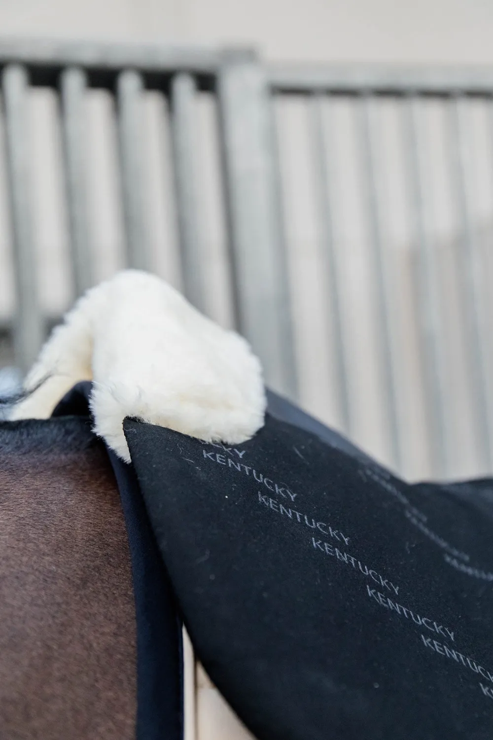 Kentucky Horsewear Sadlar & Sadelpaddar-Fårskinn Impact Equalizer Sadelpadd