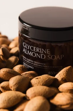 Grooming Deluxe Grooming Deluxe|Skötsel & Hästvård-Glycerin Lädertvål Mandel 450ml