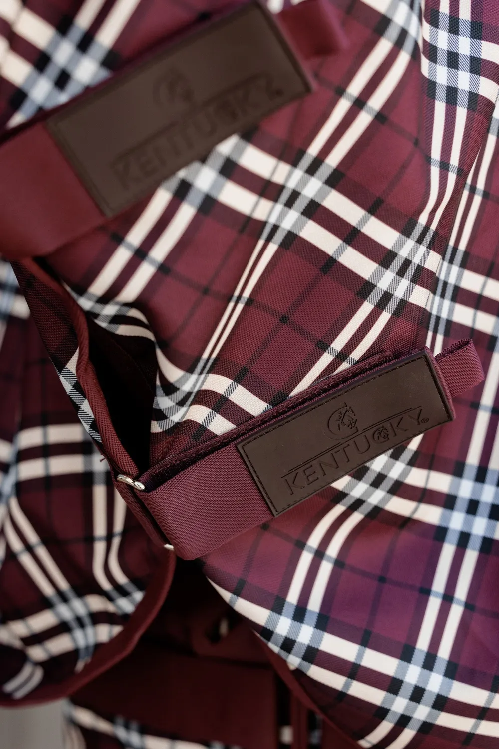 Kentucky Horsewear Hästtäcken & Flughuvor|Kentucky Horsewear-Has Cofort 0g Bordeaux/Rutig