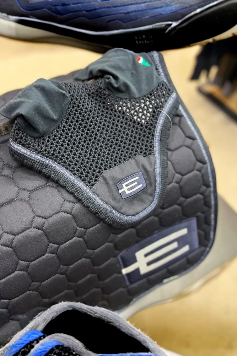Equiline Schabrak & Huvor|Equiline-Kim Huva E-Logga