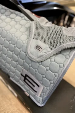 Equiline Schabrak & Huvor|Equiline-Kim Huva E-Logga