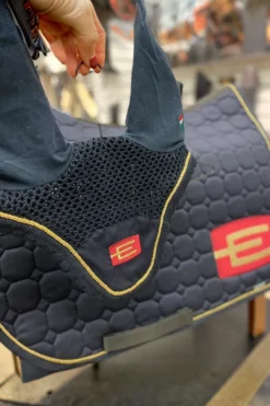 Equiline Schabrak & Huvor|Equiline-Kim Huva E-Logga E65 P358 Navy/Bordeaux/Guld