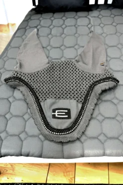 Equiline Schabrak & Huvor|Equiline-Kim Huva E-Logga E11 P101 Navy/Lila/Vit