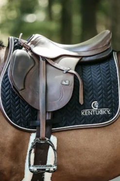 Kentucky Horsewear Schabrak & Huvor-Läder Hoppchabrak Svart