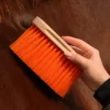Waldhausen Ryktväskor & Ryktborstar-Manborste Soft Orange