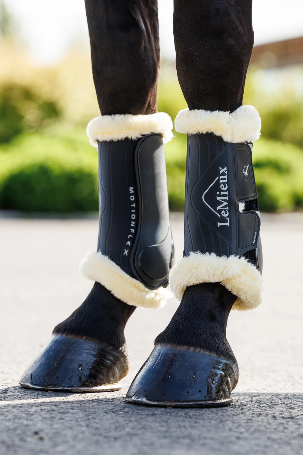LeMieux Lemieux-Motionflex Dressyrskydd Fårskinn Svart