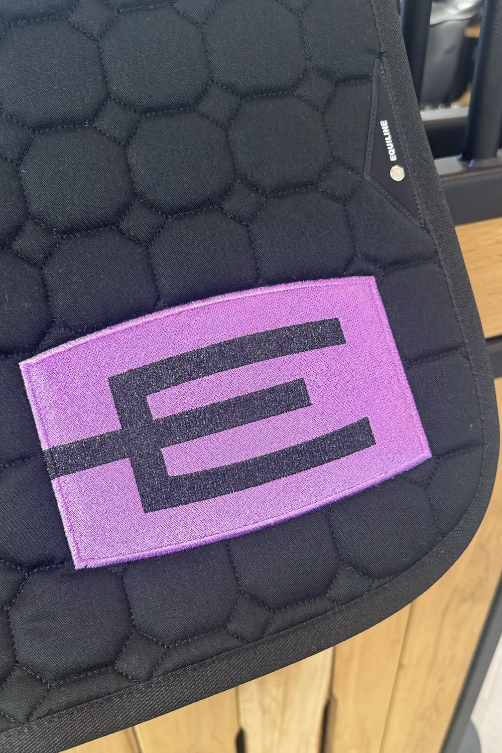 Equiline Equiline-Octagon Hoppschabrak E-logga