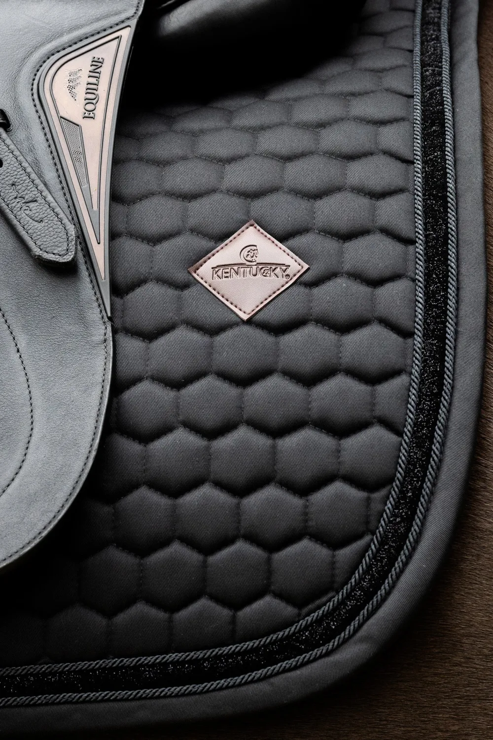 Kentucky Horsewear Kentucky Horsewear|Schabrak & Huvor-Schabrak Glitterband Svart