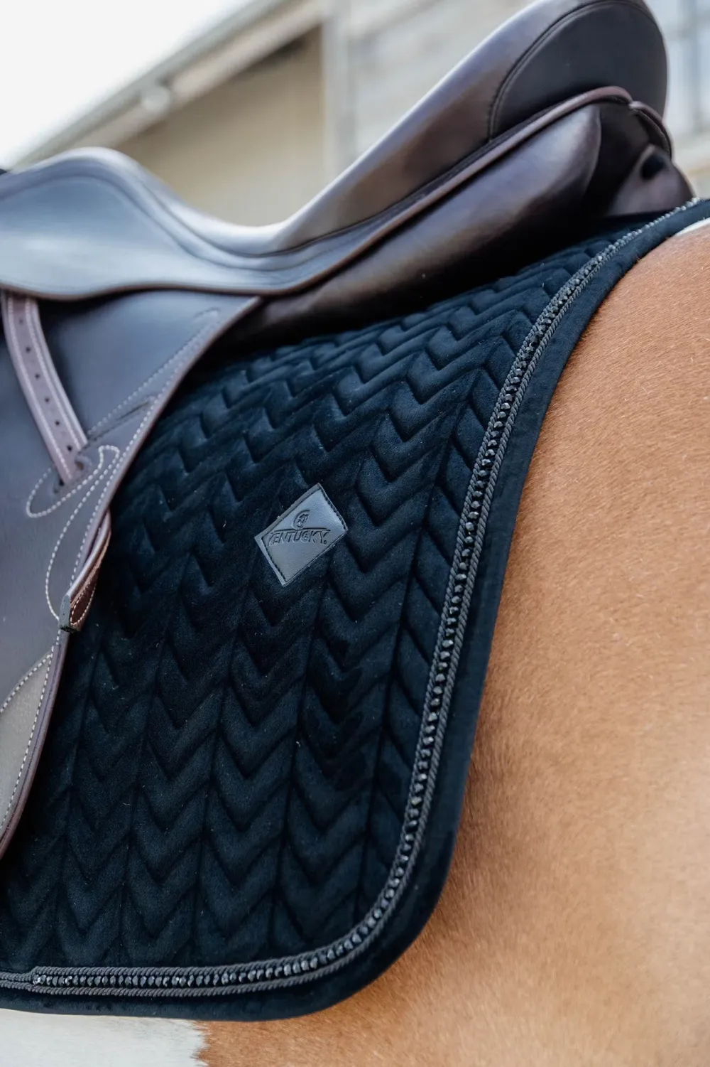 Kentucky Horsewear Kentucky Horsewear|Schabrak & Huvor-Schabrak Velvet Pearls Svart
