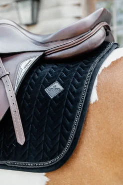 Kentucky Horsewear Kentucky Horsewear|Schabrak & Huvor-Schabrak Velvet Pearls Svart