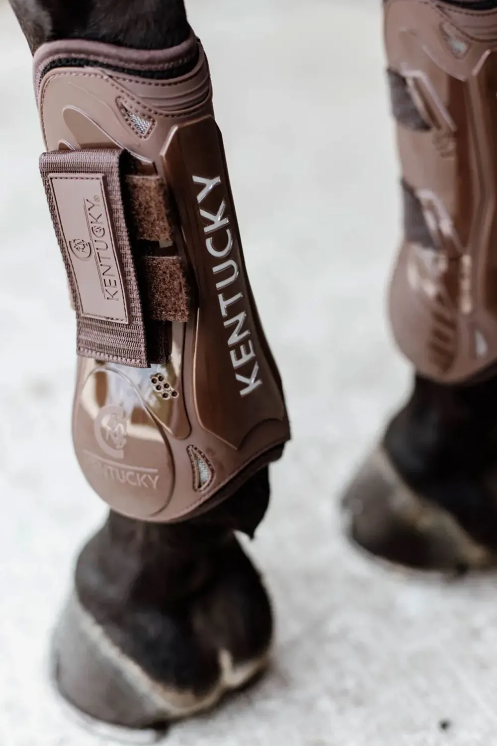 Kentucky Horsewear Benskydd & Benlindor-Senskydd Velcro Brun