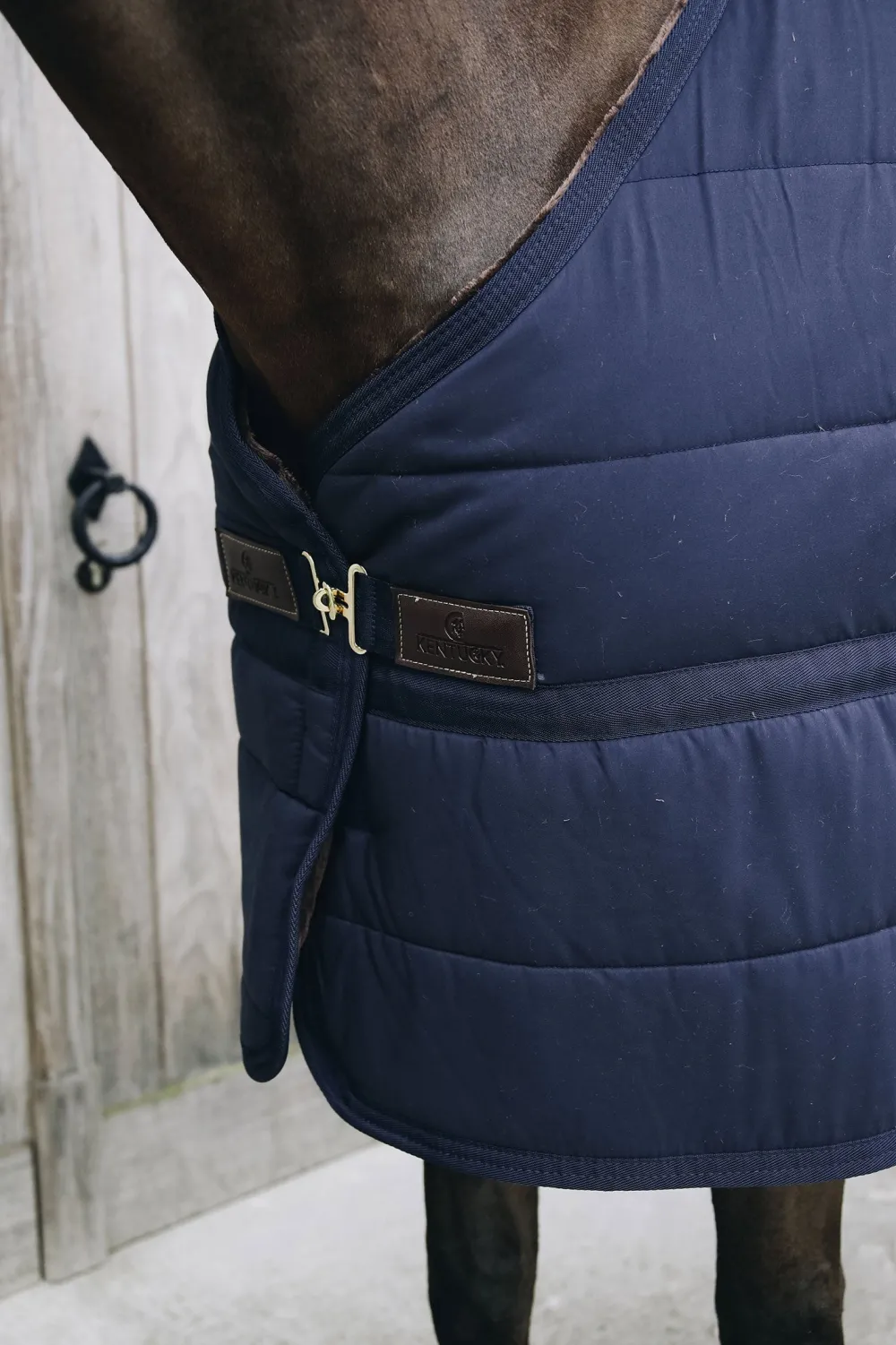 Kentucky Horsewear Hästtäcken & Flughuvor-Stalltäcke Skin Friendly 300g Navy