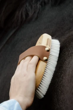 Grooming Deluxe Grooming Deluxe-Universalborste Mjuk Liten Brun